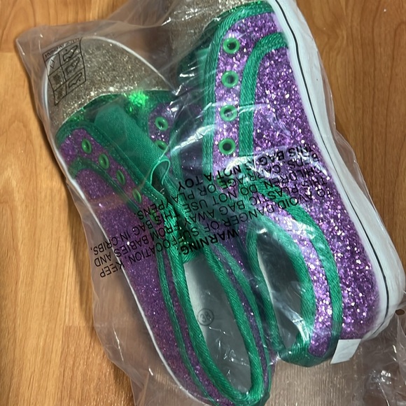 NWOT - Glitters Sneakers in Purple/Gold (Size7) - Picture 6 of 9